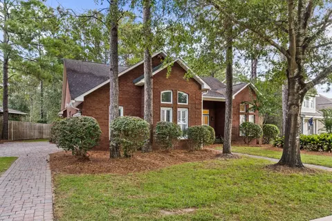 Exterior - 202 Secret St, Freeport, FL 32439 photo 4 of 17