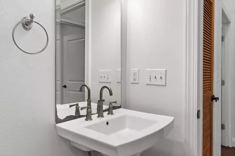 Bath - 202 Secret St, Freeport, FL 32439 photo 4 of 4