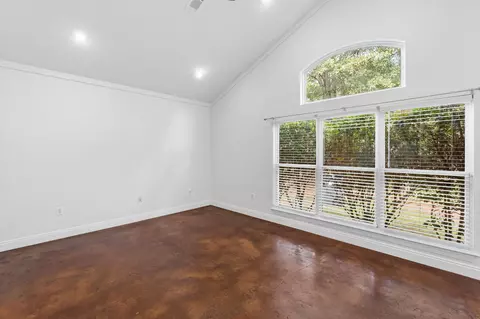 Living - 202 Secret St, Freeport, FL 32439 photo 8 of 10