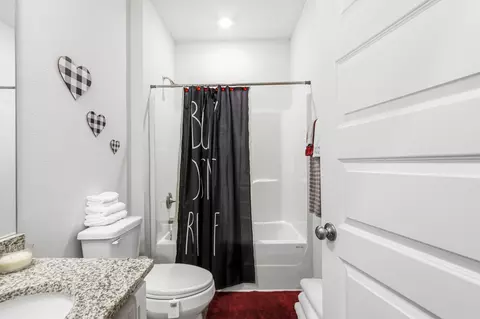 Bath - 60 Dusky Way, Freeport, FL 32439 photo 3 of 4