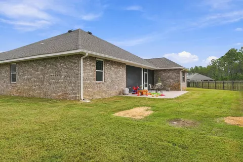 Exterior - 253 Picnic Pl, Freeport, FL 32439 photo 10 of 18