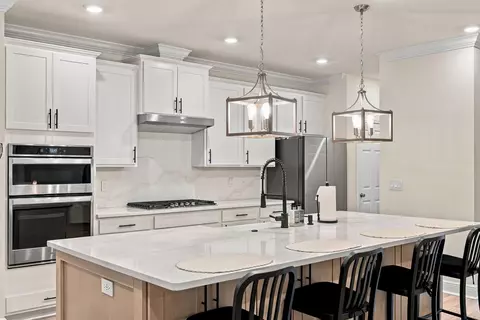 Kitchen - 253 Picnic Pl, Freeport, FL 32439 photo 2 of 5