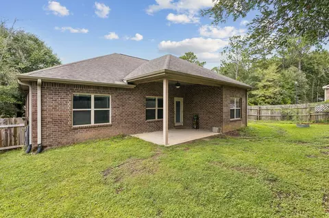 Exterior - 4569 Hermosa Rd, Crestview, FL 32539 photo 5 of 7