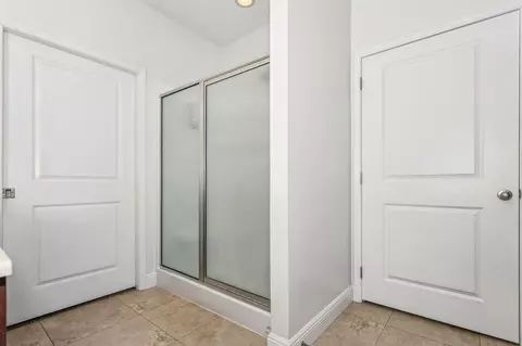 Entry Way - 4569 Hermosa Rd, Crestview, FL 32539 photo 4 of 4