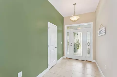 Entry Way - 4569 Hermosa Rd, Crestview, FL 32539 photo 1 of 4