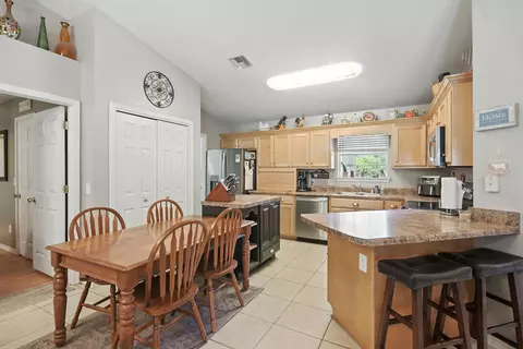Kitchen - 4237 Melton Rd, Milton, FL 32583 photo 1 of 8