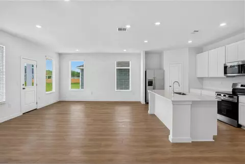 Living - 53 Old Bridge Rd #HS C2, Freeport, FL 32439 photo 2 of 4