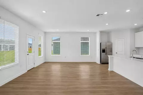 Living - 53 Old Bridge Rd #HS C2, Freeport, FL 32439 photo 1 of 4