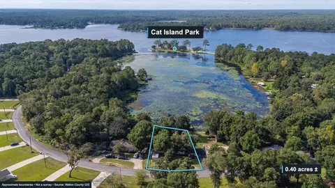 699 Squirrel Rd, Defuniak Springs, FL 32433