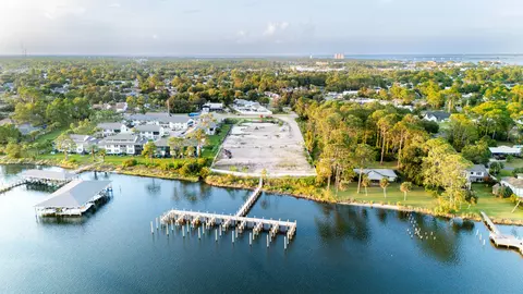 7801 N Lagoon Dr, Panama City, FL 32408