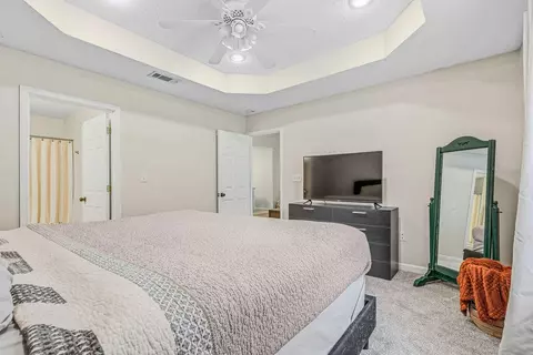 Bedroom - 327 Lakeview Dr, Crestview, FL 32536 photo 2 of 5