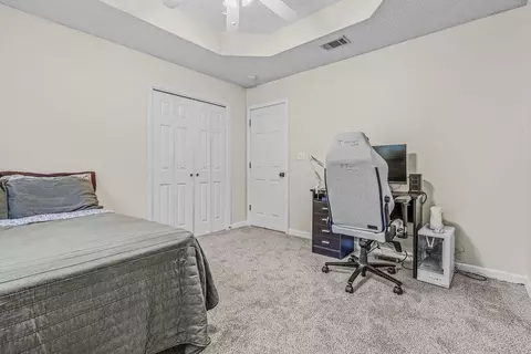 Bedroom - 327 Lakeview Dr, Crestview, FL 32536 photo 5 of 5