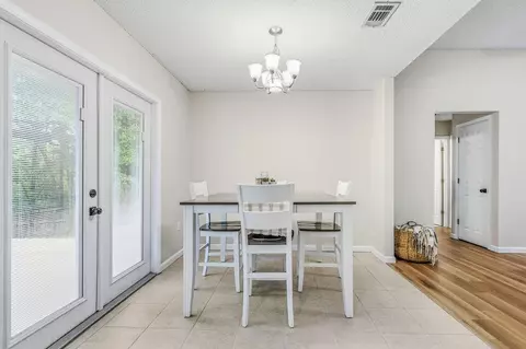 Dining - 327 Lakeview Dr, Crestview, FL 32536 photo 3 of 3
