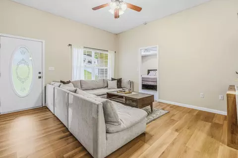 Other - 327 Lakeview Dr, Crestview, FL 32536 photo 5 of 10