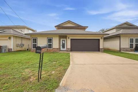 2135 Nina St, Navarre, FL 32566
