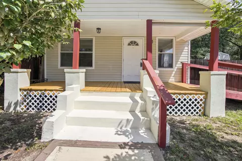 120 N Davis Ln, Defuniak Springs, FL 32433