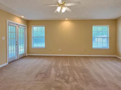Living - 4172 Big Buck Trl, Crestview, FL 32539 photo 5 of 5