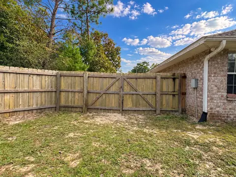 Exterior - 4172 Big Buck Trl, Crestview, FL 32539 photo 9 of 10