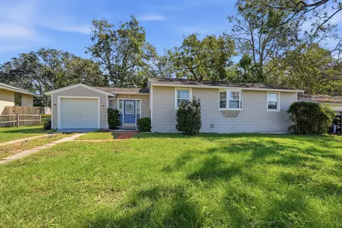217 NE Highway Ave, Fort Walton Beach, FL 32547