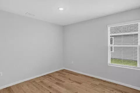 Bedroom - 5006 Myrtle Loop #HS 29, Crestview, FL 32539 photo 3 of 5