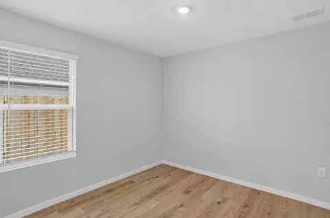 Bedroom - 5006 Myrtle Loop #HS 29, Crestview, FL 32539 photo 4 of 5