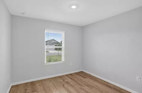 Bedroom - 5006 Myrtle Loop #HS 29, Crestview, FL 32539 photo 5 of 5