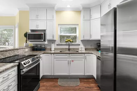 Kitchen - 4491 Ocean View Dr, Destin, FL 32541 photo 3 of 5