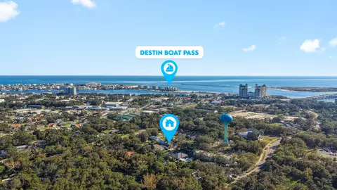 View/Area - 708 Forest St, Destin, FL 32541 photo 6 of 8
