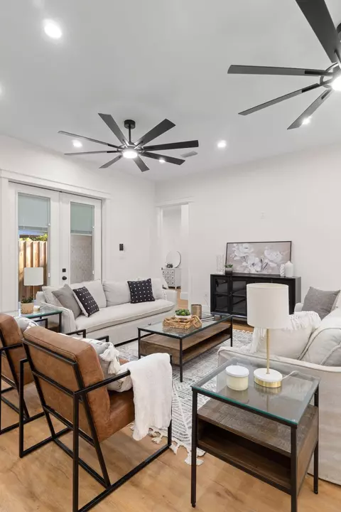Living - 708 Forest St, Destin, FL 32541 photo 1 of 1