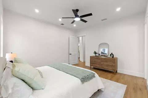 Bedroom - 708 Forest St, Destin, FL 32541 photo 6 of 6