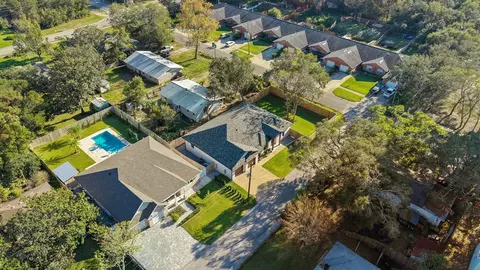 View/Area - 708 Forest St, Destin, FL 32541 photo 3 of 8