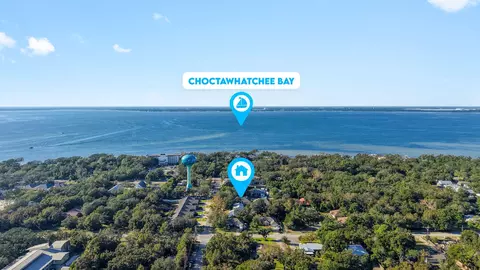View/Area - 708 Forest St, Destin, FL 32541 photo 8 of 8