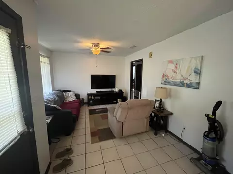 Living - 301 Springwood Cir, Crestview, FL 32536 photo 1 of 1