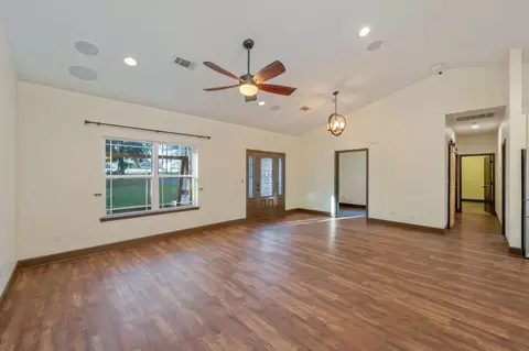 Living - 1435 Aaron Baker Rd, Baker, FL 32531 photo 2 of 4