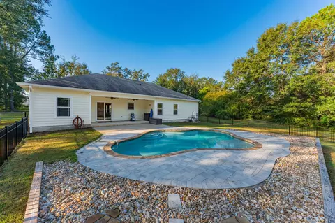 Exterior - 1435 Aaron Baker Rd, Baker, FL 32531 photo 2 of 14