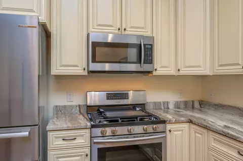 Kitchen - 1435 Aaron Baker Rd, Baker, FL 32531 photo 3 of 5