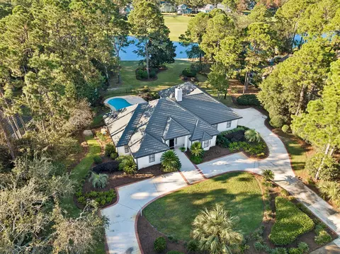 1451 Baytowne Ave, Miramar Beach, FL 32550