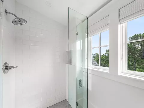 Bath - 125 Coopersmith Ln, Watersound, FL 32461 photo 11 of 12