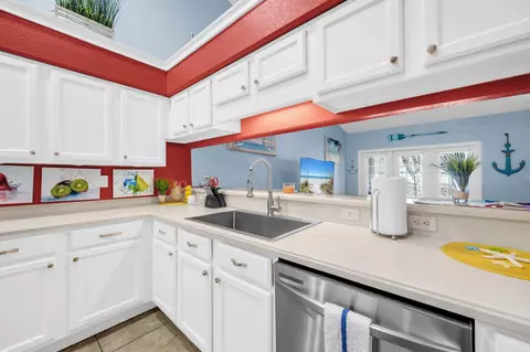 Kitchen - 4217 Jade Loop, Destin, FL 32541 photo 2 of 5