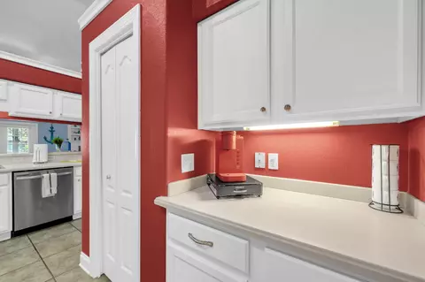 Kitchen - 4217 Jade Loop, Destin, FL 32541 photo 3 of 5
