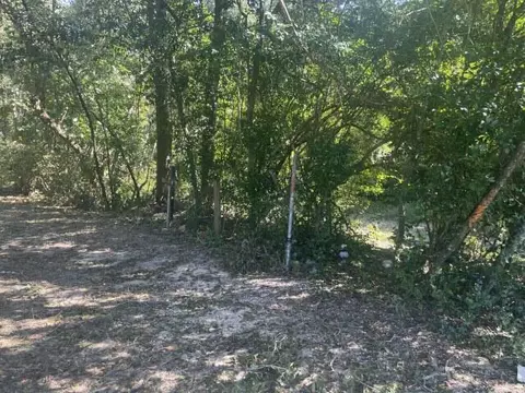 Exterior - 640 Industrial Dr, Crestview, FL 32539 photo 2 of 12