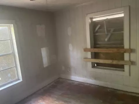 Bedroom - 640 Industrial Dr, Crestview, FL 32539 photo 1 of 1
