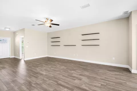 Living - 420 Scooter Cv, Crestview, FL 32539 photo 3 of 7
