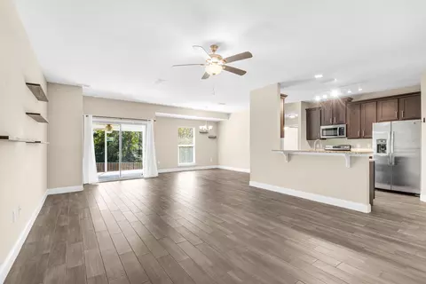 Living - 420 Scooter Cv, Crestview, FL 32539 photo 4 of 7