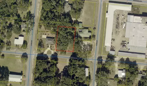 96 W Toledo Ave, Defuniak Springs, FL 32433