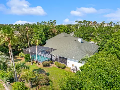 104 Golf Dr, Panama City Beach, FL 32408