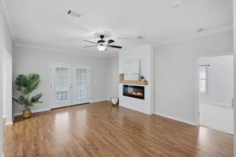 Living - 211 Tiffot Ct, Crestview, FL 32539 photo 1 of 6