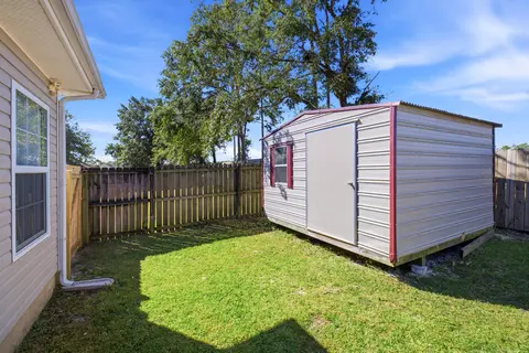 Exterior - 211 Tiffot Ct, Crestview, FL 32539 photo 7 of 10