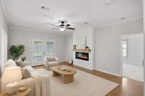 Living - 211 Tiffot Ct, Crestview, FL 32539 photo 2 of 6