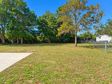 Exterior - 3316 Colonial Ct, Crestview, FL 32539 photo 11 of 14